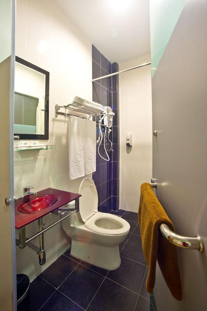 Hotel Zamburger Skudai Buitenkant foto