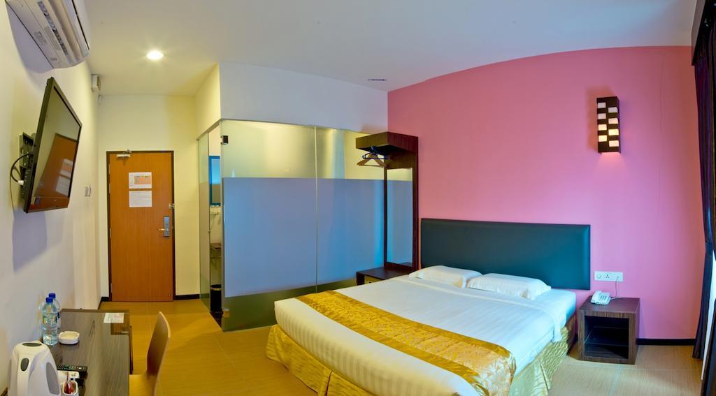 Hotel Zamburger Skudai Kamer foto