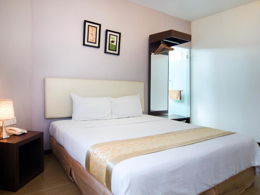 Hotel Zamburger Skudai Buitenkant foto